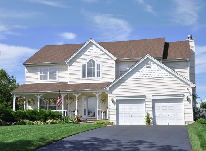 House-with-2-car-garage